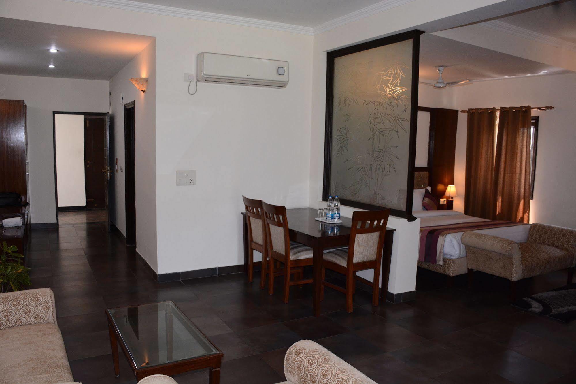 Hotel Naturoville Ayurvedic And Yoga Retreat Rishīkesh Exterior foto